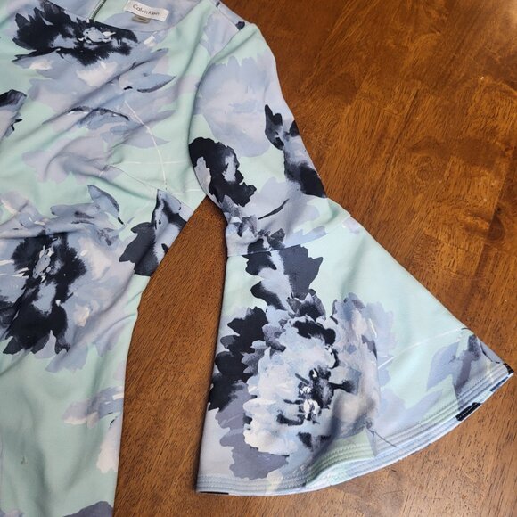 Calvin Klein ~ Sz 4 ~ Serena Aqua Dress with Bell Sleeves ~ Excellent Condition - Picture 6 of 10